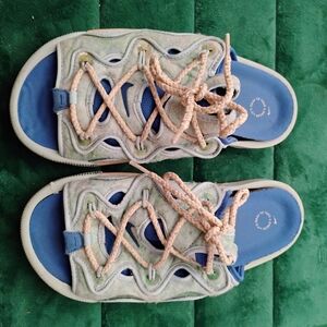 Nike Kids Blue and Tan Sandals